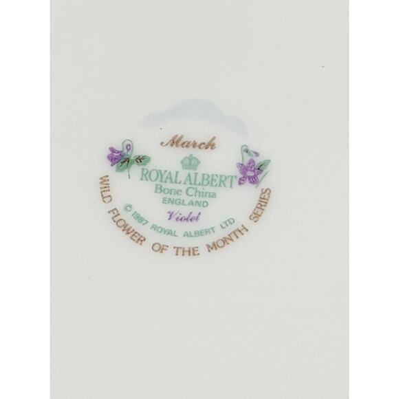 Royal Albert March Violet Wild Flower Year 1987 Bone China 8" Wall Decor England - Picture 13 of 14